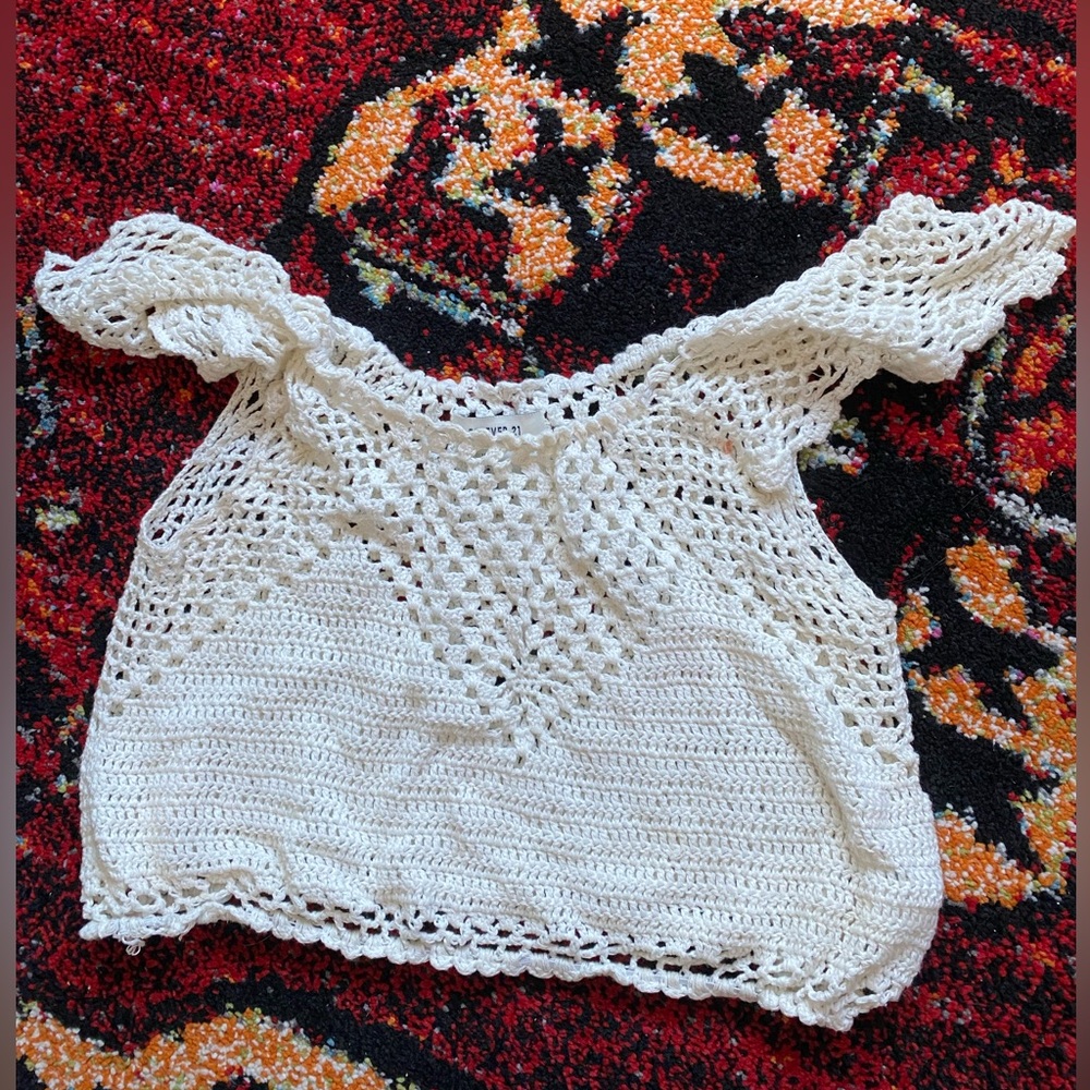 Forever 21 White Crochet Knit Top Size S